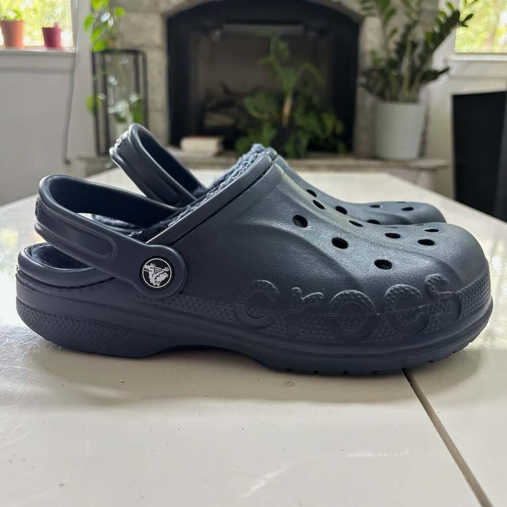 Crocs Baya Lined Clog Size M6 W8 Navy Blue Fuzz Slippers